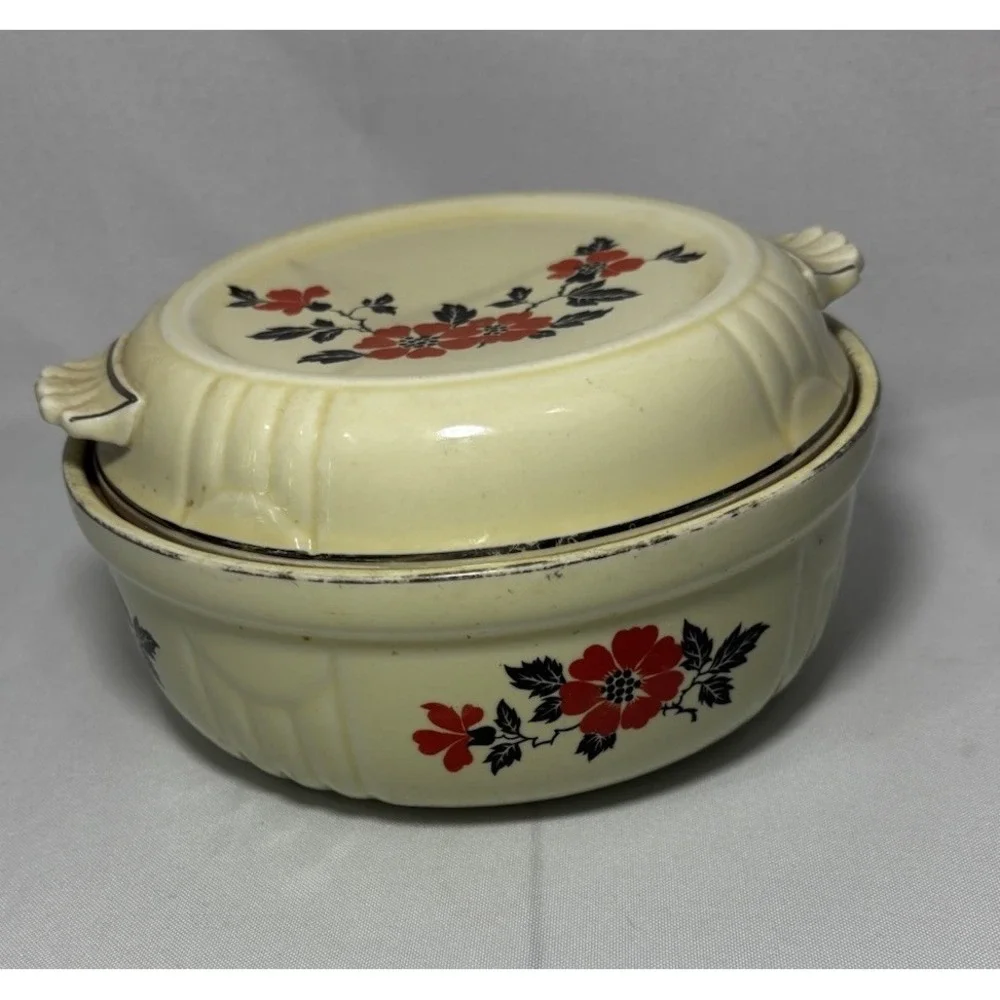 🌺Vintage Hall's Superior Kitchenware Red Poppy Casserole Dish‎ with Lid